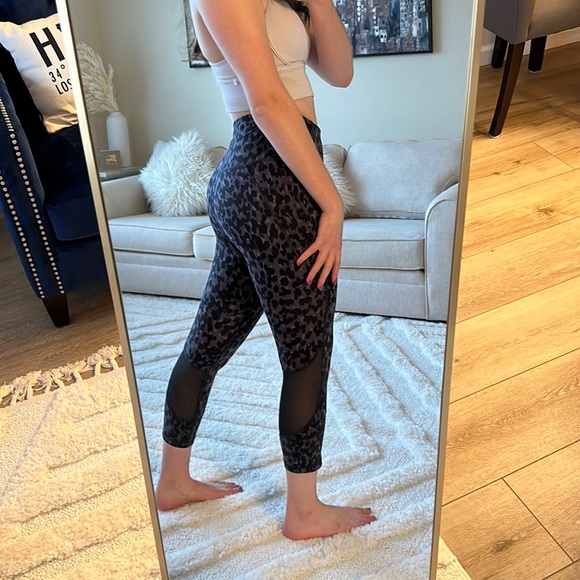 all in motion | cheetah leggings - Picture 1 of 6